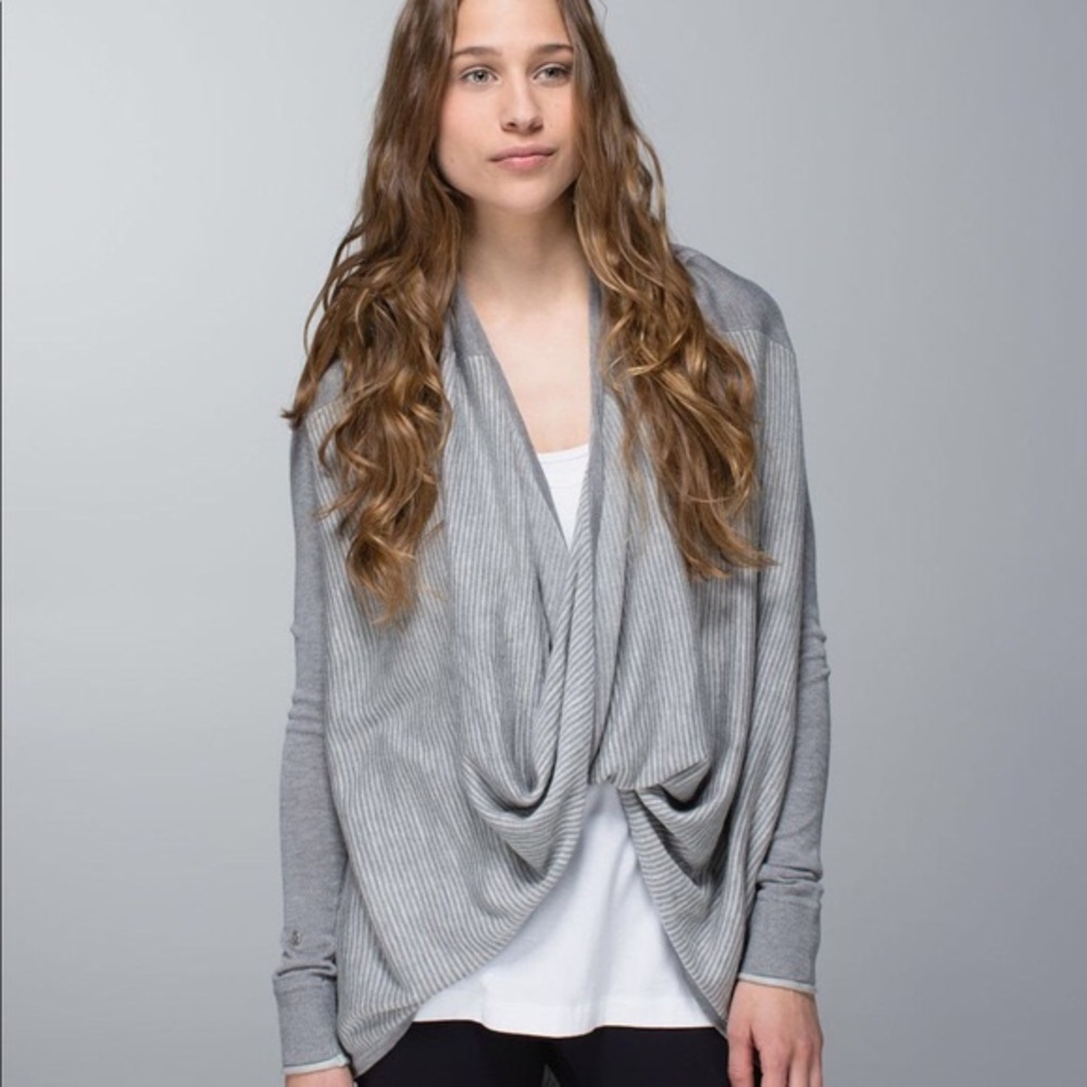 🍋 Lululemon iconic cotton two-way wrap sweater